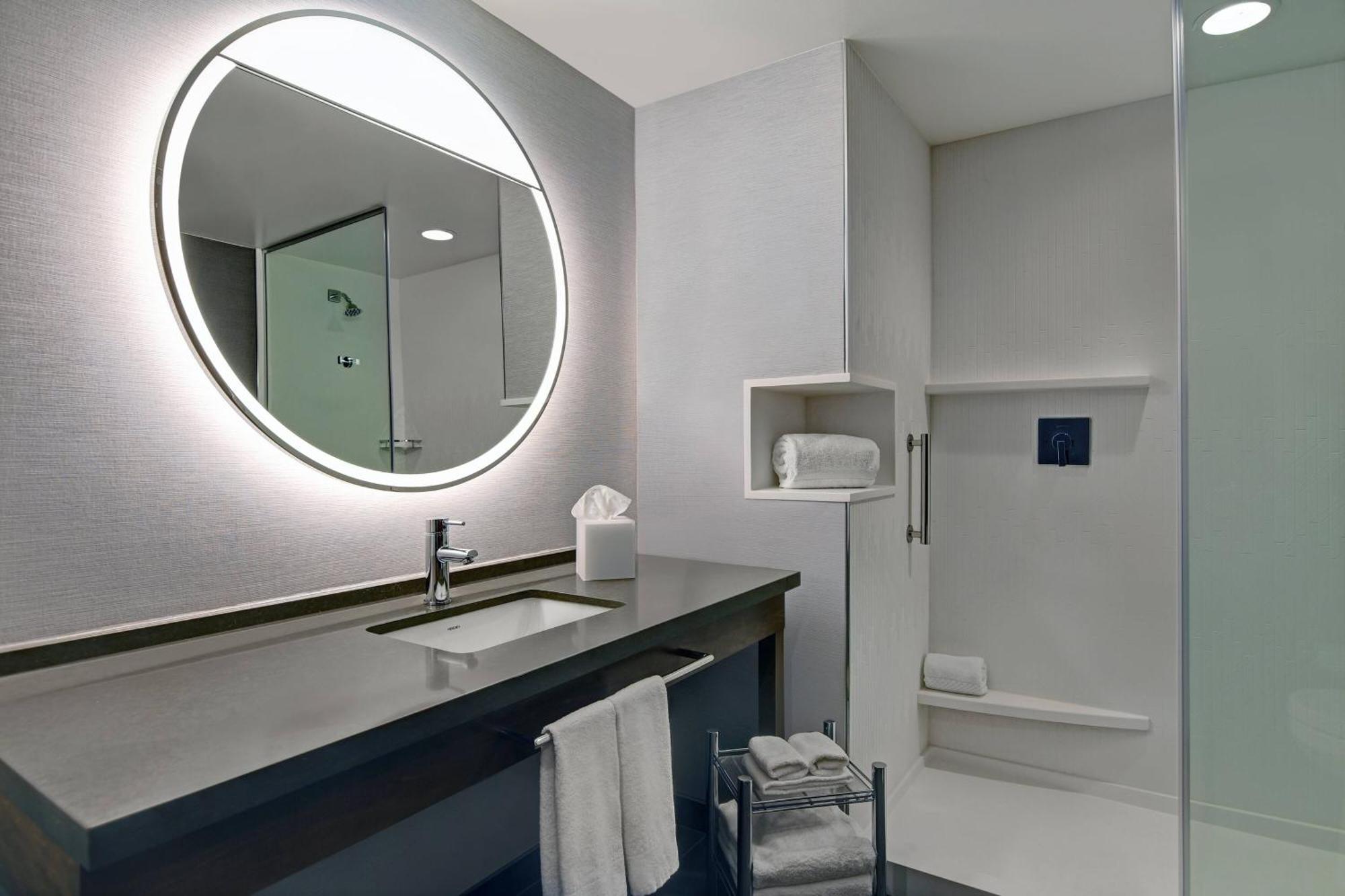 Courtyard By Marriott Manhattan Aggieville المظهر الخارجي الصورة