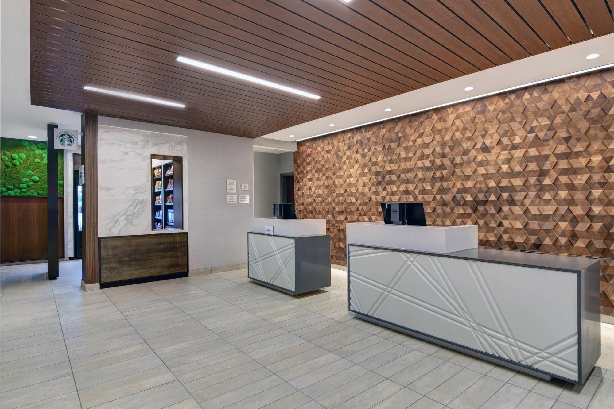 Courtyard By Marriott Manhattan Aggieville المظهر الخارجي الصورة