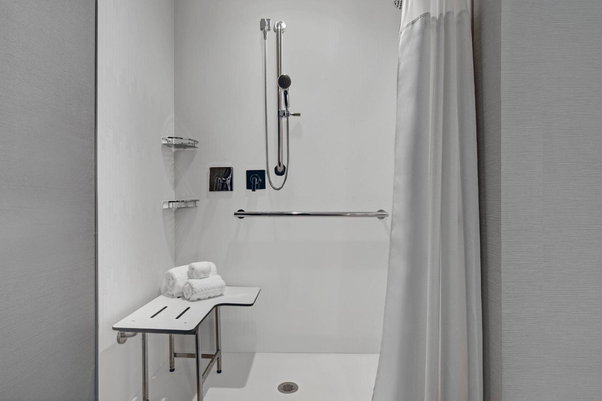 Courtyard By Marriott Manhattan Aggieville المظهر الخارجي الصورة