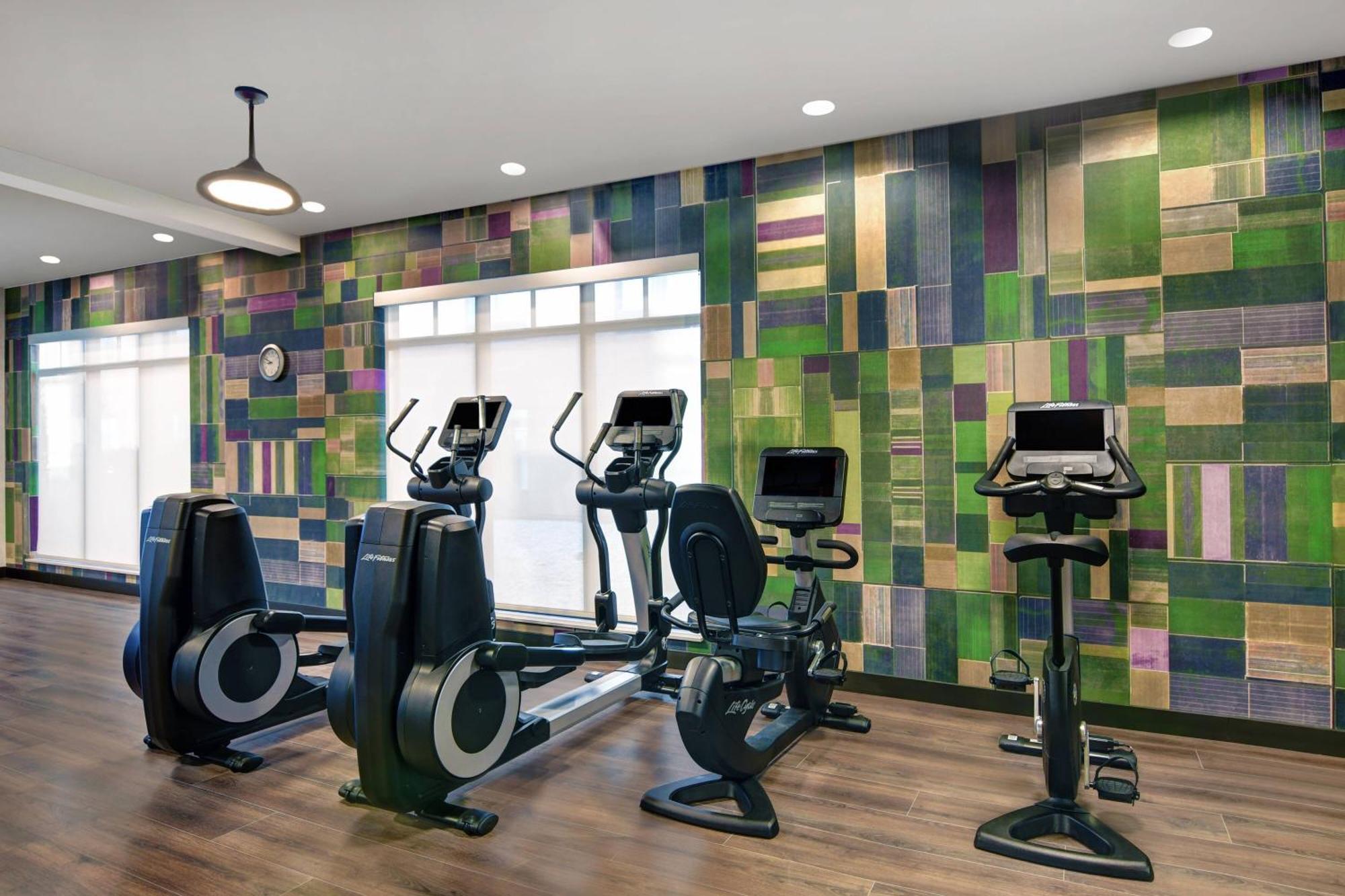 Courtyard By Marriott Manhattan Aggieville المظهر الخارجي الصورة