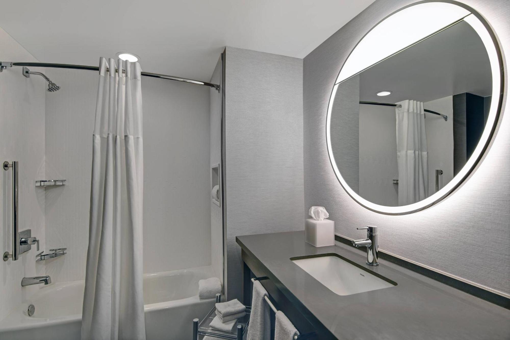 Courtyard By Marriott Manhattan Aggieville المظهر الخارجي الصورة