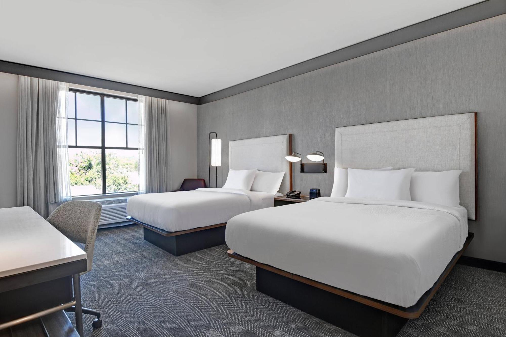 Courtyard By Marriott Manhattan Aggieville المظهر الخارجي الصورة